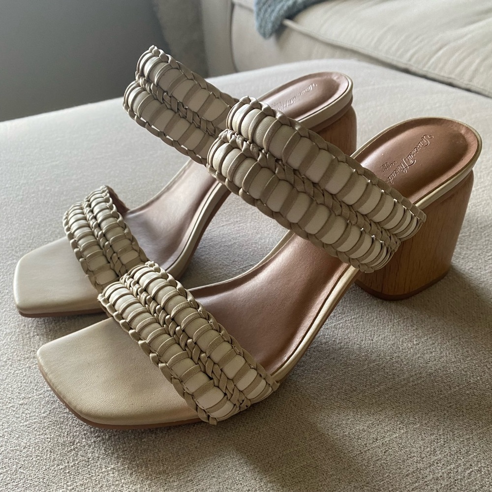 White/tan heeled sandals